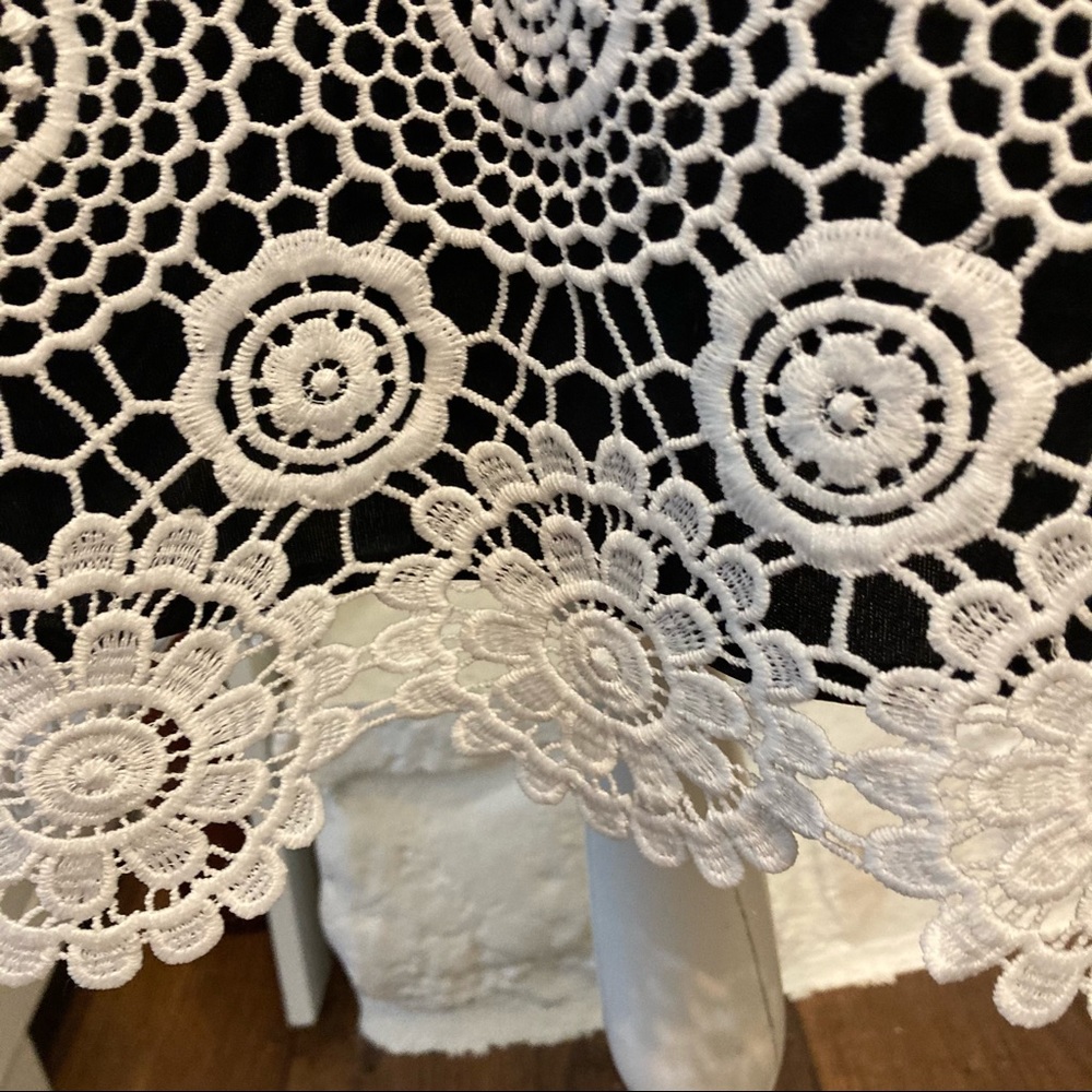 R & M RICHARDS DRESS WHITE OVERLAY DRESS SIZE 8 - Picture 6 of 9